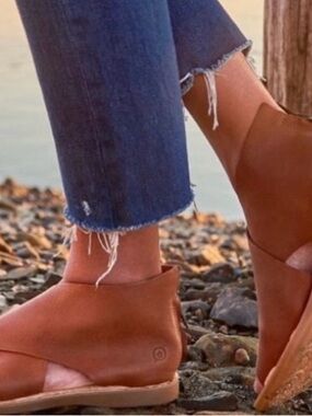 Born IWA Slip-On Sandals In Cognac